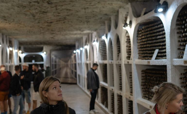Putin Gets a Snub in the Vast Wine Cellars of a Former Soviet Republic
