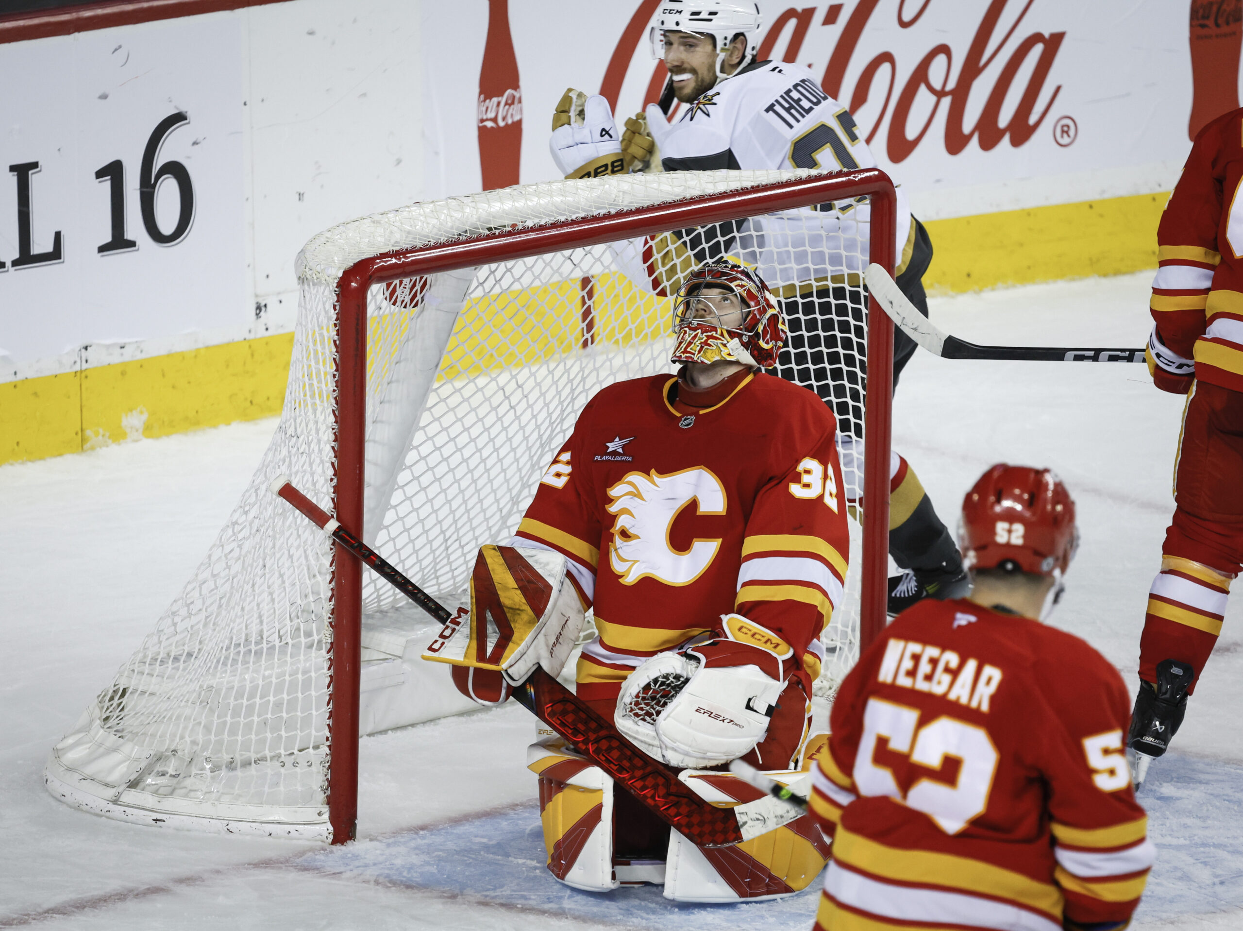 Smith scores in OT as Golden Knights edge Flames 3-2