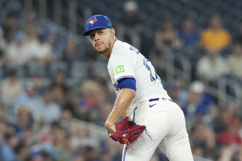 Kirk drives in winning run in Jays’ walkoff win