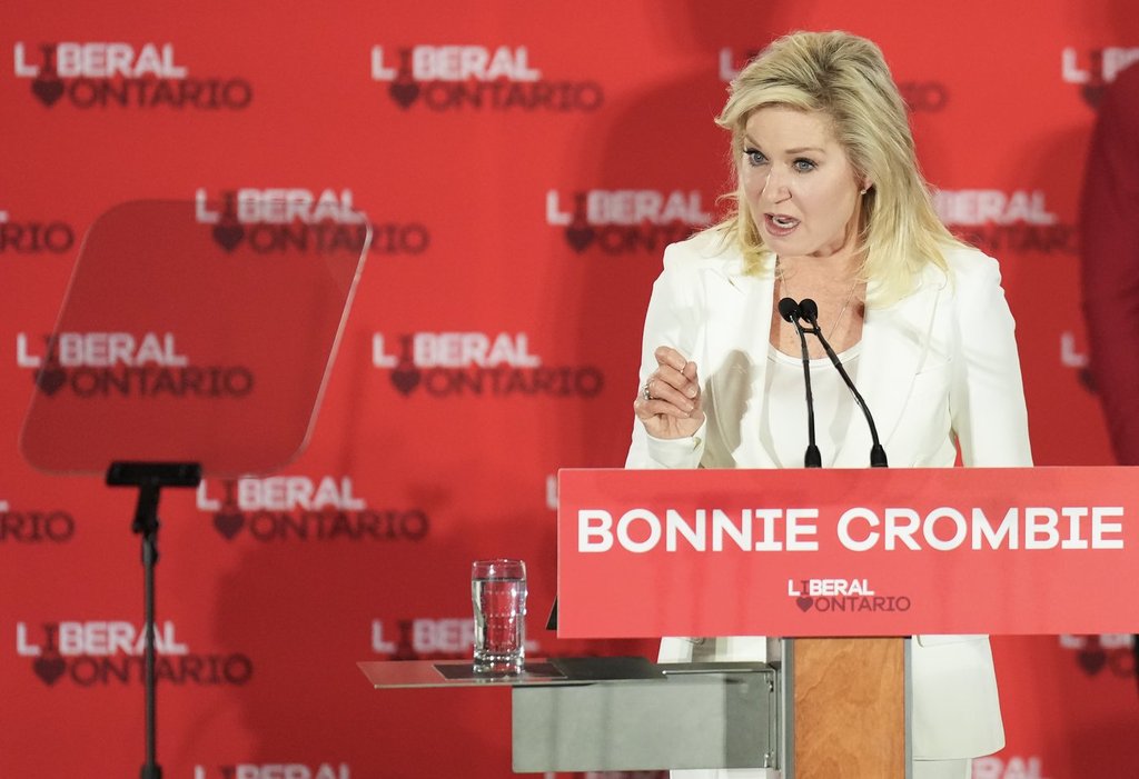 Bonnie Crombie to resign as Ontario Liberal leader after weak show of support