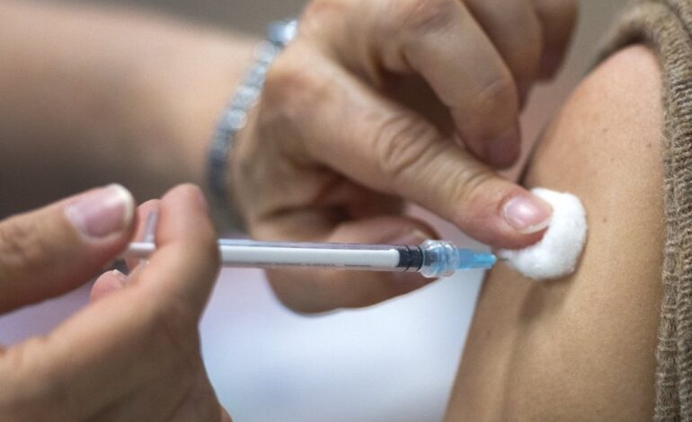 Saskatchewan keeps COVID-19 vaccines free, Alberta and Quebec to charge