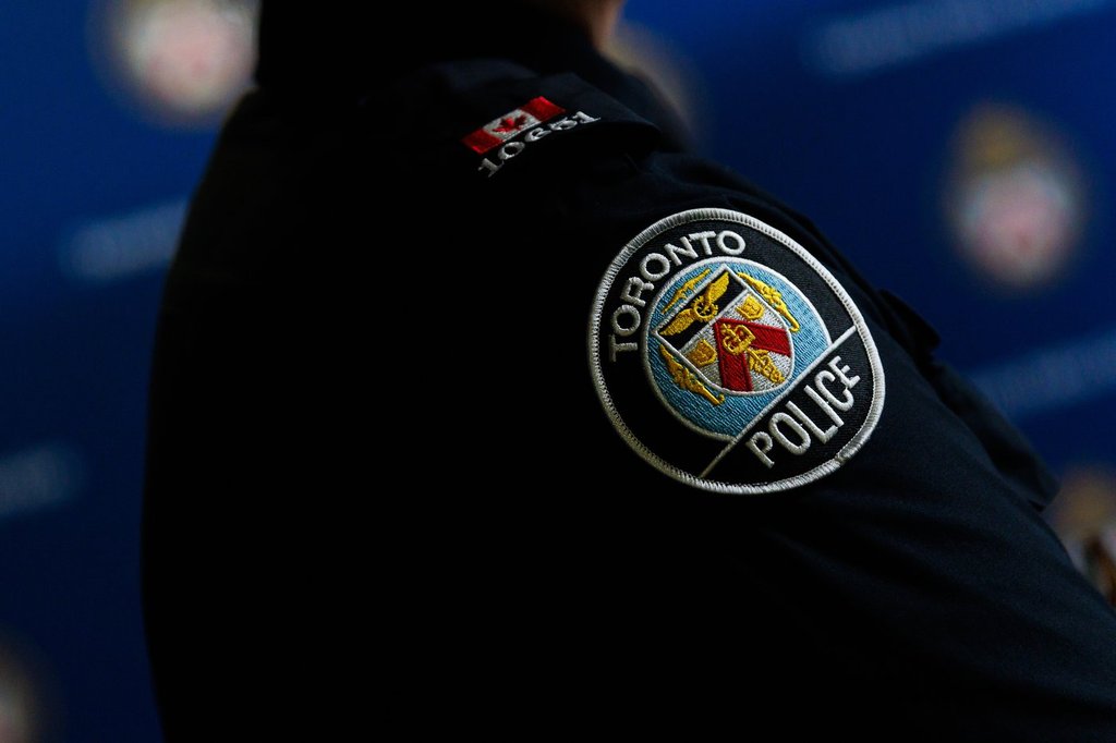 Idle drivers in North York being shot at by pellet gun-wielding suspect: Toronto police