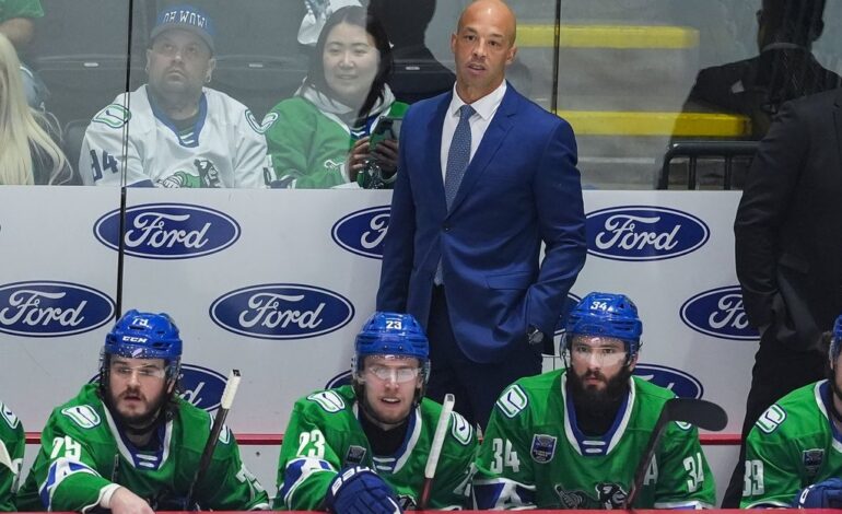 Canucks extend AHL head coach Malhotra