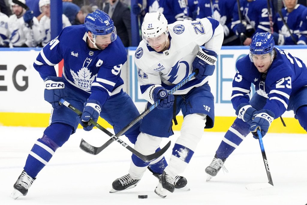 Hildeby, Maple Leafs blank Lightning 2-0